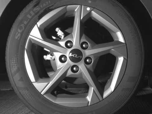 Used 2025 Kia K4 LXS image 15