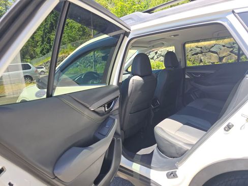 Used 2020 Subaru Outback Onyx Edition XT w/ Popular Package #2 AWD/4WD image 11