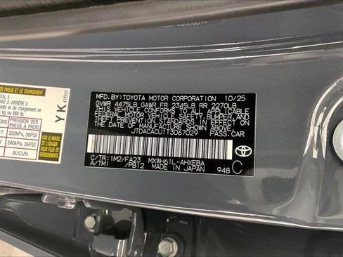 Used 2026 Toyota Prius Plug-In Hybrid FWD image 35