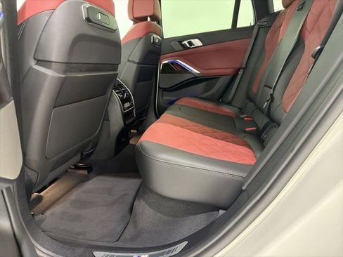 Certified 2024 BMW X6 xDrive40i w/ Premium Package AWD/4WD image 17