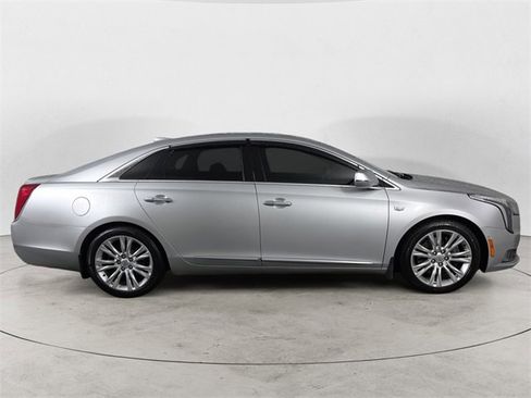 Used 2018 Cadillac XTS Luxury image 6