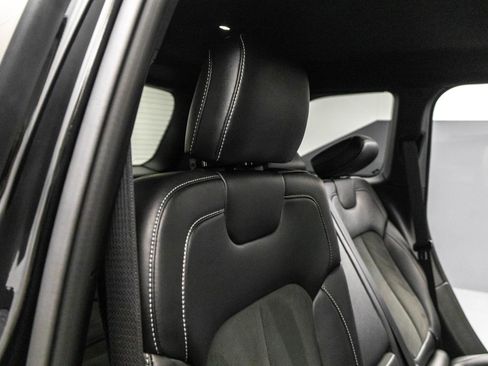 Used 2023 Jeep Grand Cherokee Altitude image 38