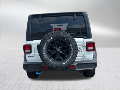Used 2023 Jeep Wrangler Unlimited w/ Cold Weather Group AWD/4WD image 9