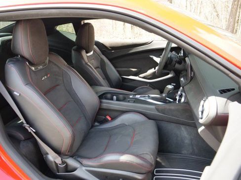 Used 2022 Chevrolet Camaro ZL1 image 37