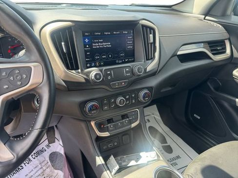 Used 2022 GMC Terrain Denali w/ Denali Premium Package AWD/4WD image 15