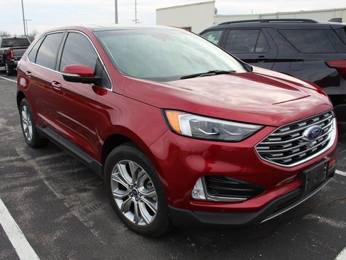 Used 2019 Ford Edge Titanium w/ Equipment Group 301A image 3
