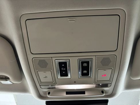 Used 2017 Jaguar F-PACE R-Sport image 36