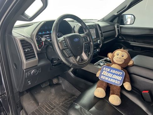 Used 2019 Ford Expedition XLT w/ Equipment Group 201A AWD/4WD image 9