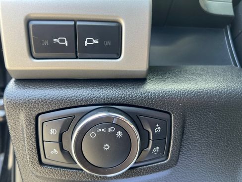 Used 2018 Ford F250 Lariat w/ Lariat Ultimate Package AWD/4WD image 29