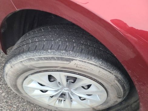 Used 2015 Toyota Camry XLE image 5