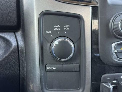 Used 2018 RAM 2500 Big Horn w/ Sport Appearance Group image 27