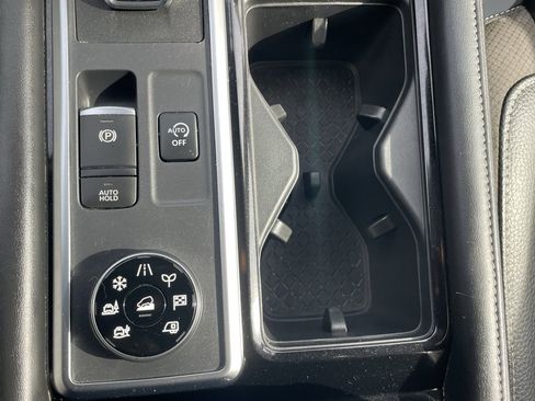 Used 2023 Nissan Pathfinder SL image 38