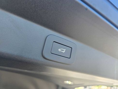 New 2026 Land Rover Range Rover Sport SE image 18