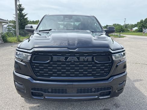 New 2026 RAM 1500 Express AWD/4WD image 9