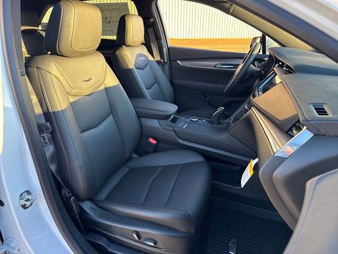 New 2026 Cadillac XT5 Luxury w/ LPO, Floor Liner Package image 12