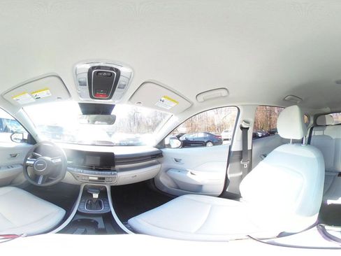 Used 2025 Hyundai Kona SEL image 36