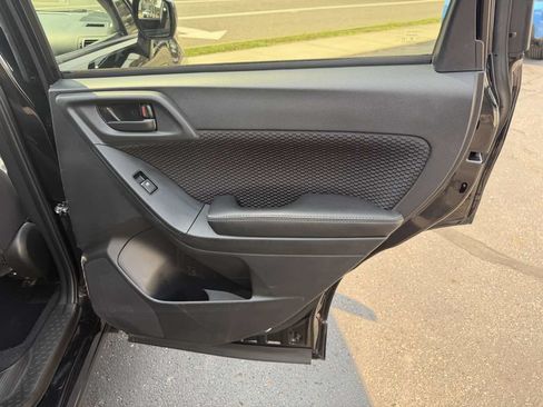 Used 2017 Subaru Forester 2.5i Premium AWD/4WD image 17