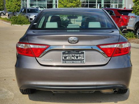Used 2017 Toyota Camry LE image 6