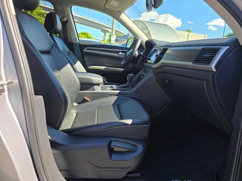 Used 2021 Volkswagen Atlas SE w/ Panoramic Sunroof Package AWD/4WD image 10