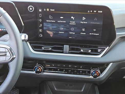 New 2026 Chevrolet Equinox LT w/ Convenience Package II FWD image 12