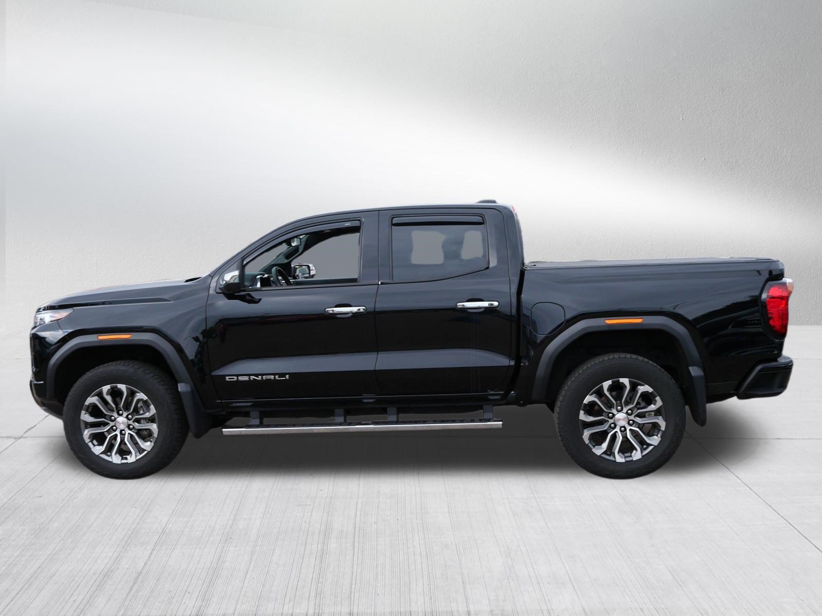 Used 2023 GMC Canyon Denali AWD/4WD image 4