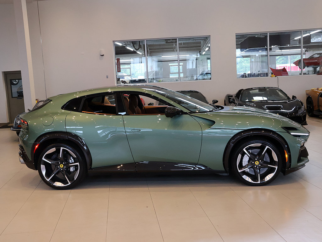 Certified 2024 Ferrari Purosangue AWD/4WD image 18