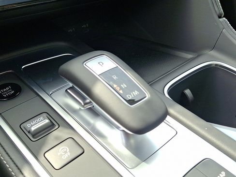 New 2026 INFINITI QX60 Luxe w/ Family Package image 7