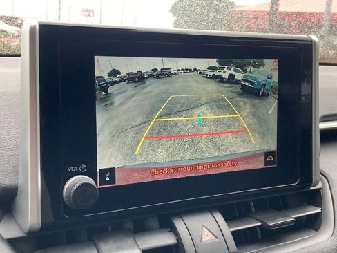 Certified 2025 Toyota RAV4 XLE w/ Convenience Package FWD image 24