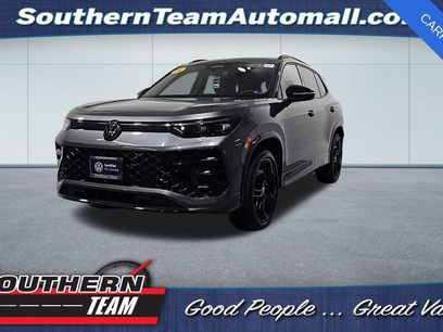 Certified 2025 Volkswagen Tiguan SE R-Line