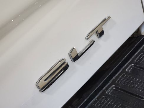 Used 2021 GMC Sierra 1500 SLT image 26