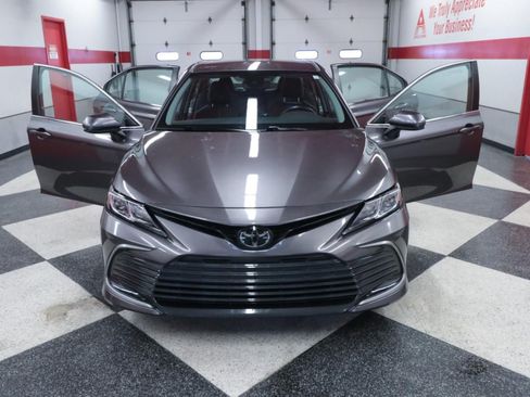 Used 2023 Toyota Camry LE FWD image 23