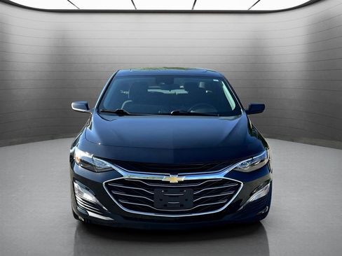 Used 2023 Chevrolet Malibu LT FWD image 2