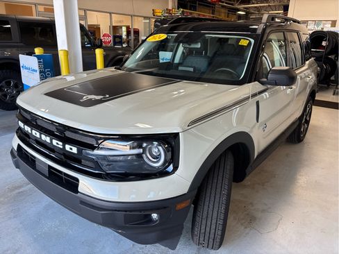 Used 2024 Ford Bronco Sport Outer Banks w/ Tech Package AWD/4WD image 5