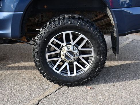 Used 2017 Ford F350 Lariat image 19