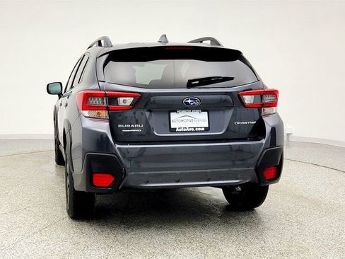 Used 2022 Subaru Crosstrek 2.0i Premium w/ Moonroof Package image 6
