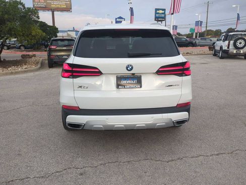 Used 2025 BMW X5 xDrive50e image 7