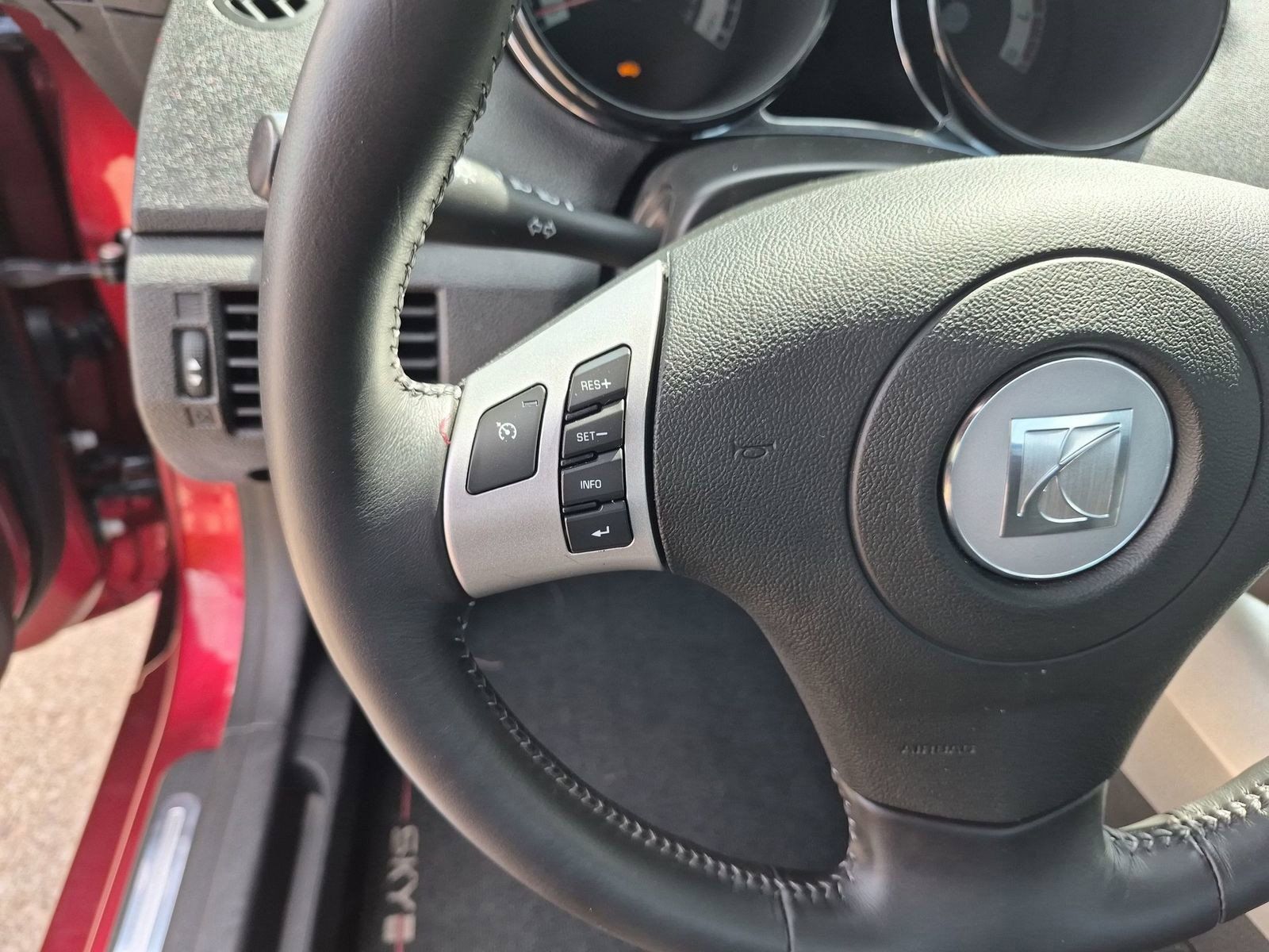 Used 2009 Saturn Sky Red Line RWD image 22