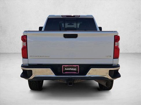 Used 2020 Chevrolet Silverado 2500 LTZ w/ LTZ Plus Package image 7