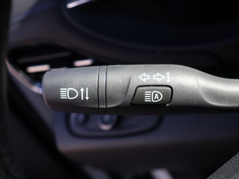 Used 2025 Buick Envista Sport Touring image 40