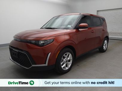 Used 2025 Kia Soul LX w/ LX Technology Package