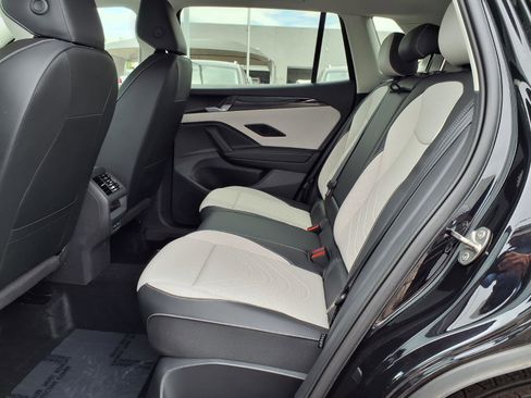 New 2026 Volkswagen Tiguan SE image 10