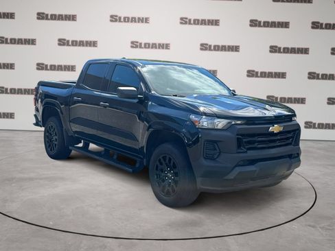 Used 2025 Chevrolet Colorado W/T w/ WT Custom Package RWD image 7