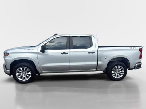 Used 2020 Chevrolet Silverado 1500 Custom w/ Custom Value Package AWD/4WD image 2