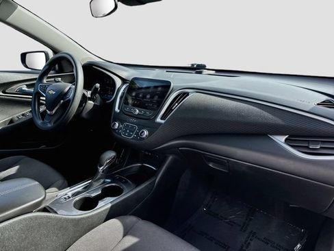 Used 2024 Chevrolet Malibu LT FWD image 28