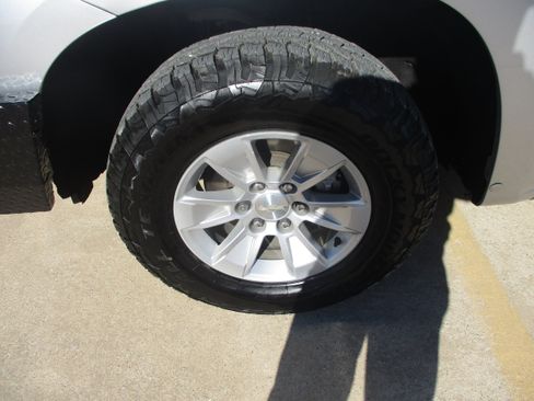 Used 2020 Chevrolet Silverado 1500 LT w/ Texas Edition image 3