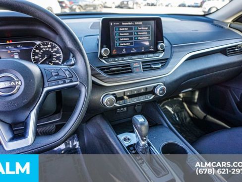 Used 2025 Nissan Altima 2.5 SV image 32