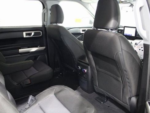 Used 2023 Ford Explorer XLT image 27