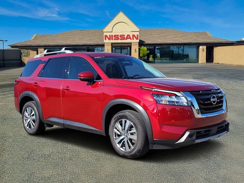 Certified 2023 Nissan Pathfinder SL AWD/4WD image 1
