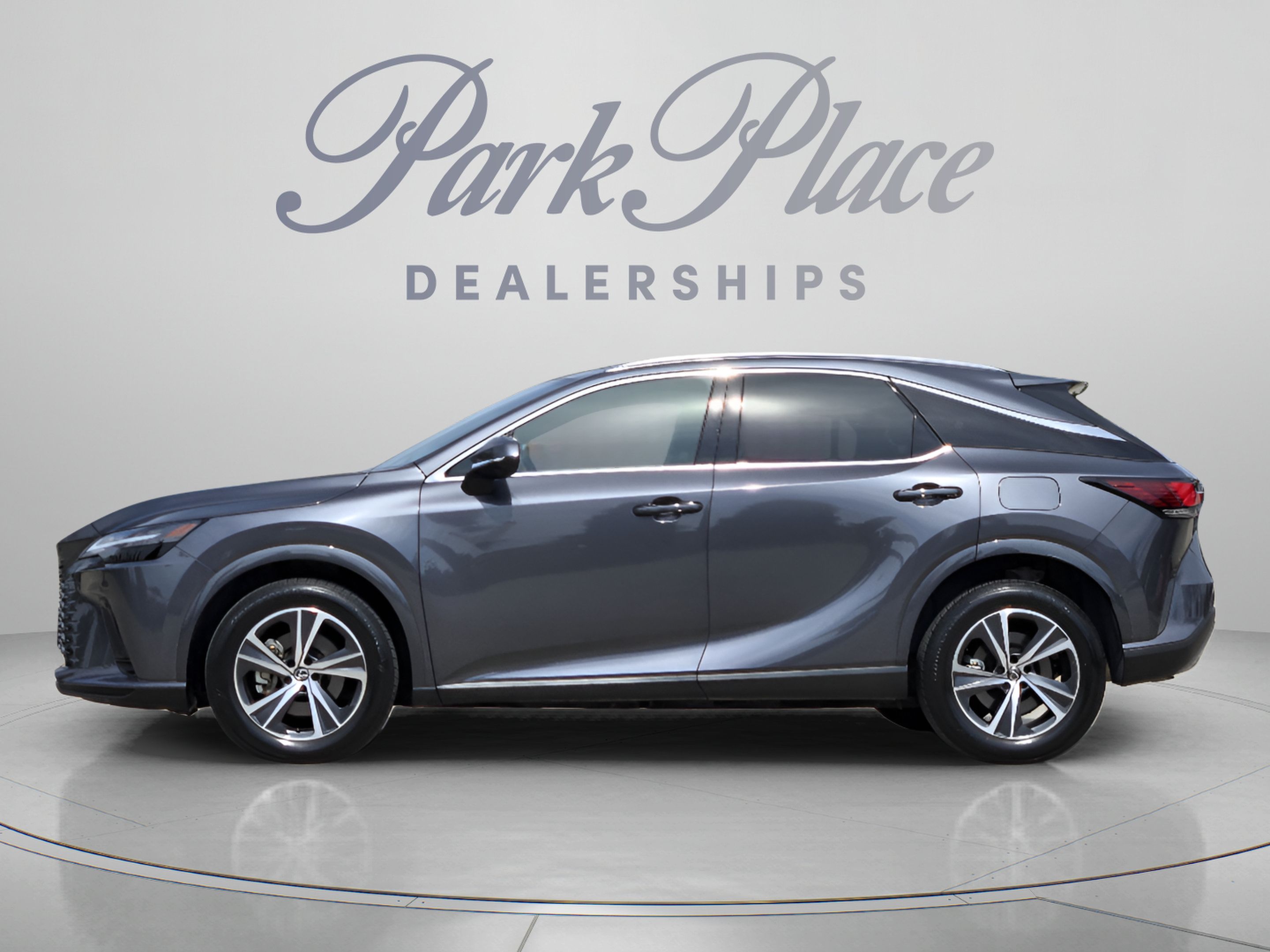 Used 2025 Lexus RX 350 Premium w/ Accessory Package (Z1) FWD image 2