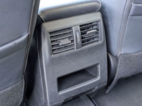 Used 2025 Mitsubishi Outlander SE AWD/4WD image 26